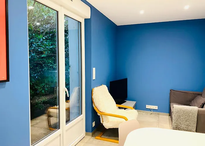 A Nazaire, Parking Gratuit 아파트