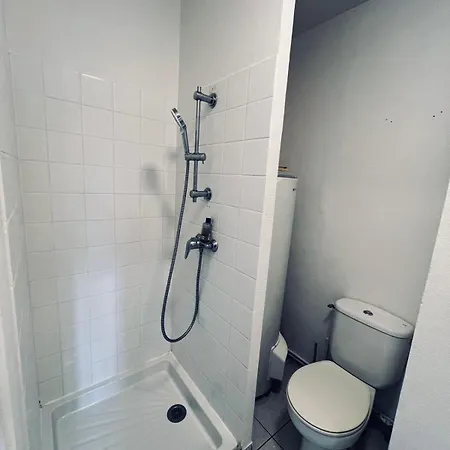 A Nazaire, Parking Gratuit *