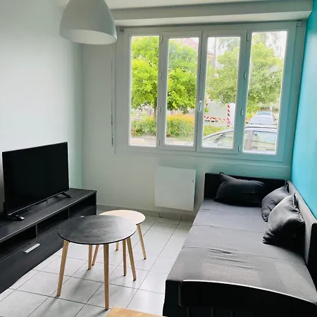 A Nazaire, Parking Gratuit * Saint-Nazaire (Loire-Atlantique)